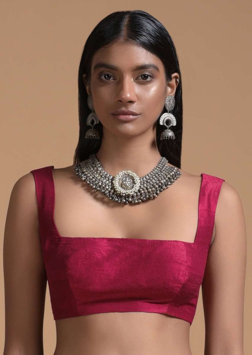 Buy Maroon Sleeveless Blouse In Raw Silk With Square Neckline Online -  Kalki Fashion