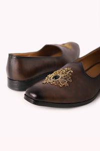 Brown Embroidered Juttis