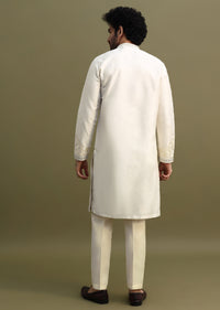 Off White Kurta Pant Set With Threadwork