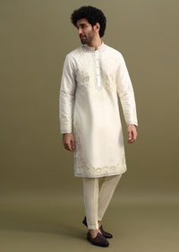 Off White Kurta Pant Set With Threadwork