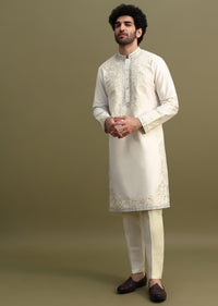 Off White Kurta Pant Set With Threadwork