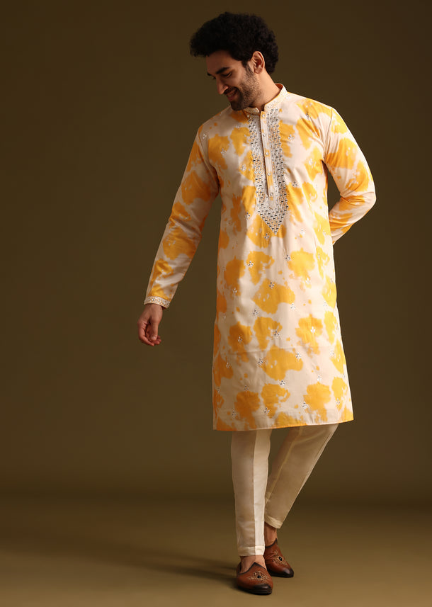 Yellow Tye Dye Print Kurta Set With Mirror Work