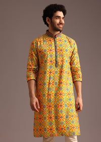 Yellow Pashmina Print Kurta And Pyjama