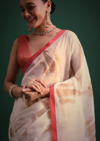 Off White Silk Handloom Saree With Contrast Colour Border And Pallu