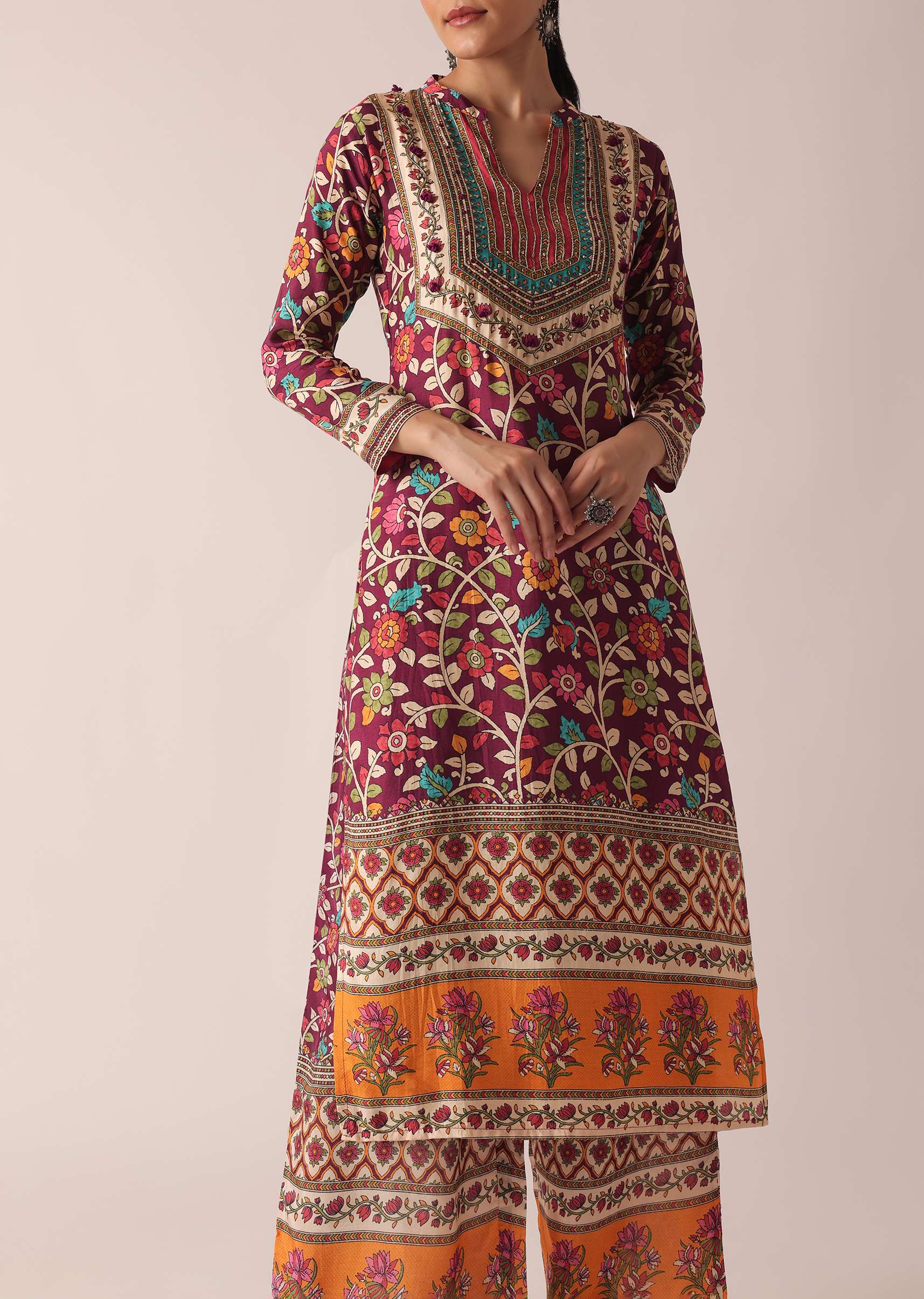 Beige kurta and pant set with print