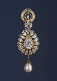 Black And Gold Plated Crystal Studded Drop Shaped Danglers With Stones And Dangling Pearl Online - Kalki Fashion