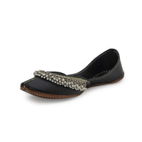 Black Juttis With Oxydised Tiny Ghungroos By 5 Elements