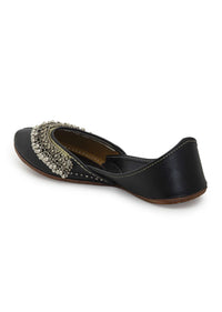 Black Juttis With Oxydised Tiny Ghungroos By 5 Elements