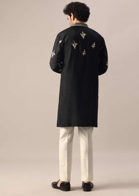 Black Kurta Set In Silk With Embroidered Work