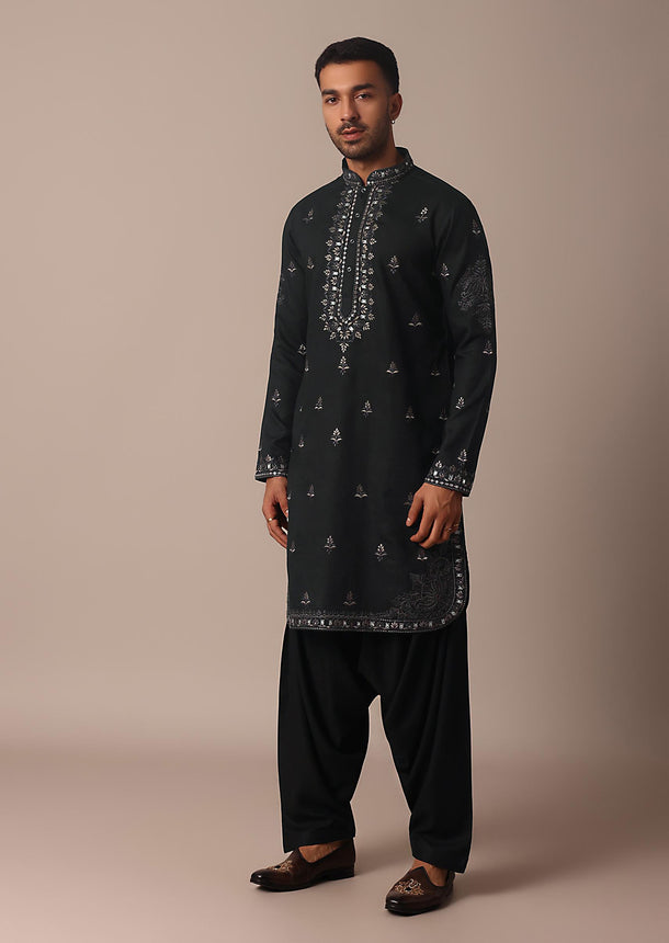 Black Linen Kurta Set With Intricate Yoke Work