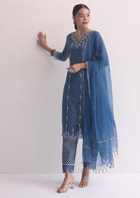 Blue Kurti Pant Set In Cotton With Resham Work