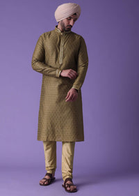 Brown Kurta Set In Silk With Machine Embroidery