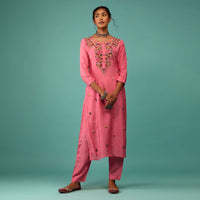 Rose Pink Kurta Set In Dola Silk With Kashmiri Thread Embroidery & 3D Floral Work