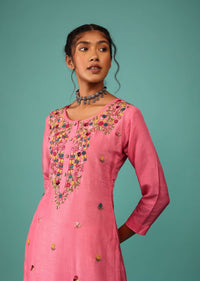 Rose Pink Kurta Set In Dola Silk With Kashmiri Thread Embroidery & 3D Floral Work