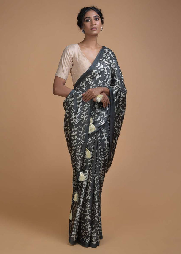 Burnt Ember Grey Saree In Satin Blend With Leaf Print All Over Online - Kalki Fashion