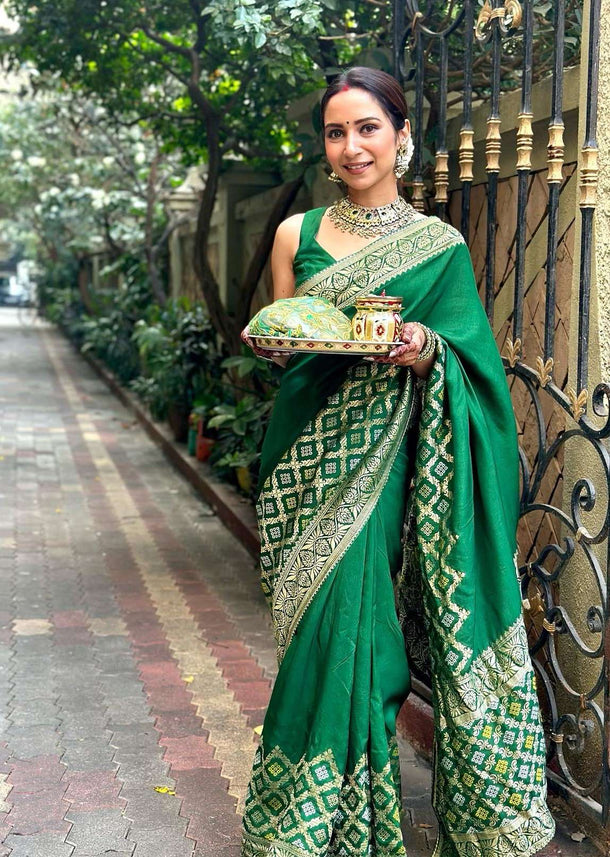 Green Woven Silk Saree With Bandhani Detail And Unstitched Blouse Piece