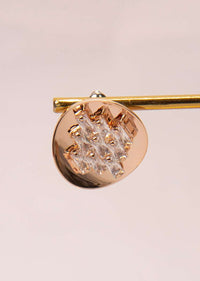 Classy metal stud with crystal beads