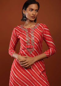 Coral Pink Kurta In Cotton With Leheriya Print And Gotta Work
