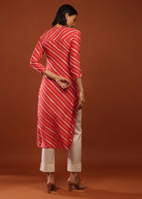Coral Pink Kurta In Cotton With Leheriya Print And Gotta Work