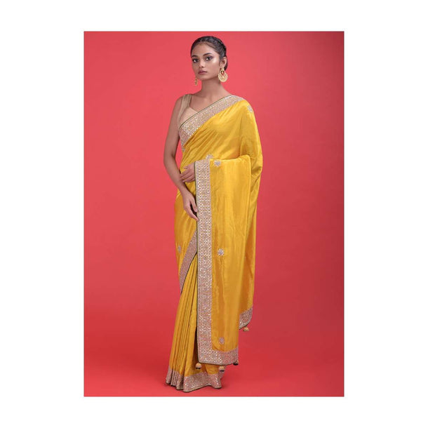 Corn Yellow Saree In Silk With Gotta Patches And Green Silk Blouse Online - Kalki Fashion