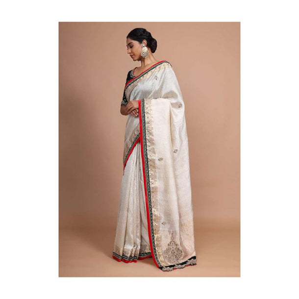 Cream White Handloom Saree In Chanderi Silk With Zardosi Work And Weaved Design Online - Kalki Fashion