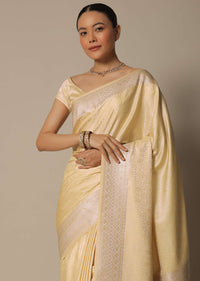 Elegant Brocade Saree With Unstitched Blouse Fabric