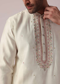 Elegant Embroidered Festive Kurta Set For Men