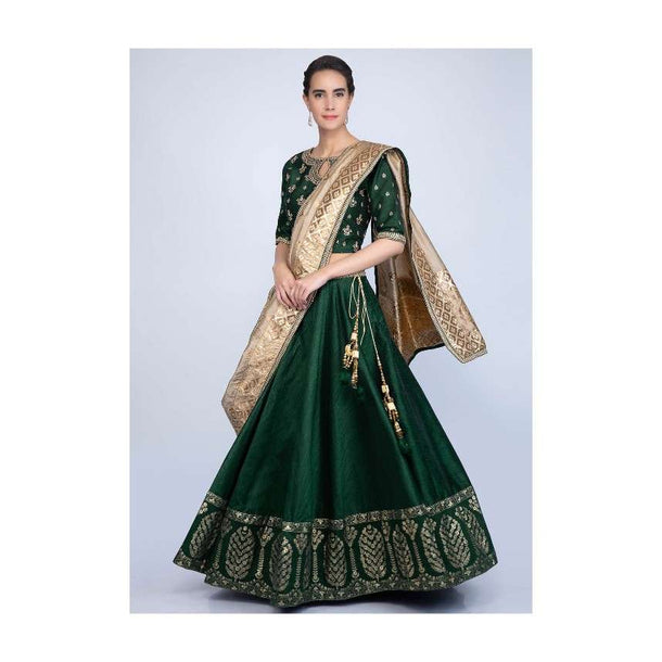 Emerald Green Lehenga Set In Embroidered Raw Silk With Contrasting Brocade Dupatta Online - Kalki Fashion