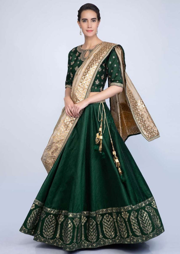 Emerald Green Lehenga Set In Embroidered Raw Silk With Contrasting Brocade Dupatta Online - Kalki Fashion