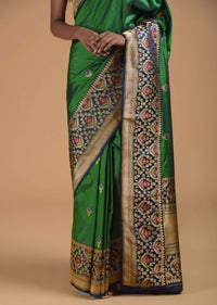 Emerald Green Two Toned Pure Handloom Saree In Silk With Woven Buttis And Intricate Indigo Border Online - Kalki Fashion