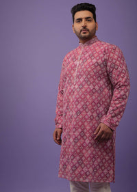 Fuschia Pink Kurta Set In Silk With Thread Embroidery