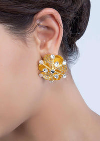 Geometric Floral Shaped Fancy Stud Online - Kalki Fashion