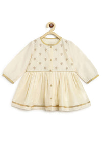 Kalki Girls Combo Of Cream White Embroidered Angrakha Set And Gold Printed Bow Hairclip