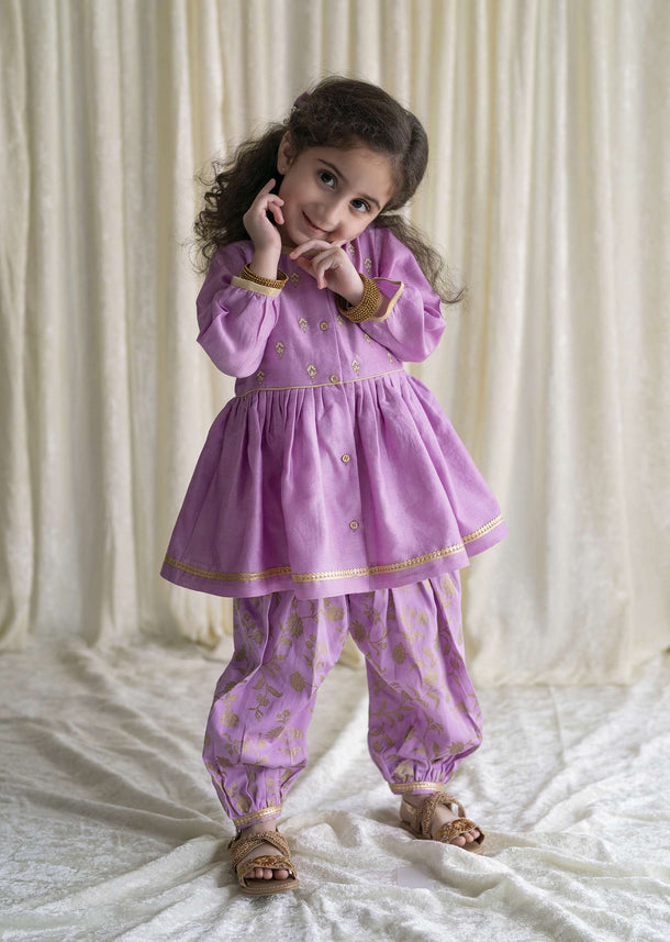 Kalki Girls Combo Of Lilac Purple Embroidered Angrakha Set And Gold Printed Bow Hairclip