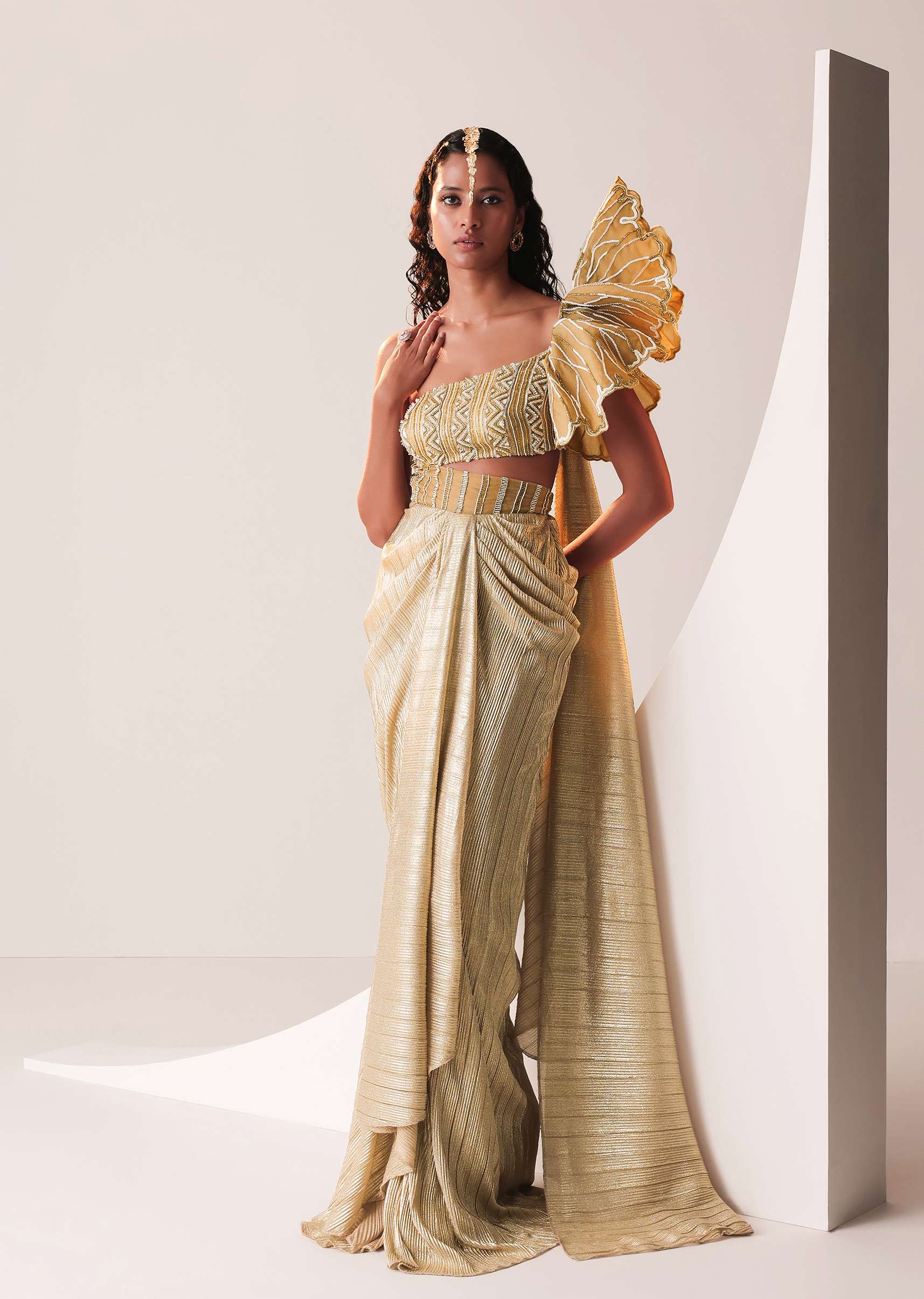 Glam Gold Gown In Knit Strechable Fabric With Embroidery