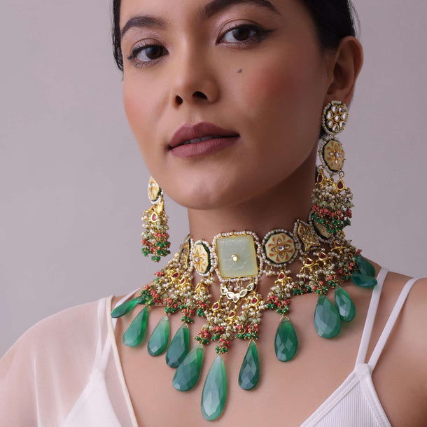 Gold-Finish Kundan Bridal Choker Necklace Set With Emerald Drops In Mix Metal