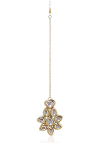 Gold Plated Mang Tika With Delicate Kundan Work In Floral Motif By Paisley Pop