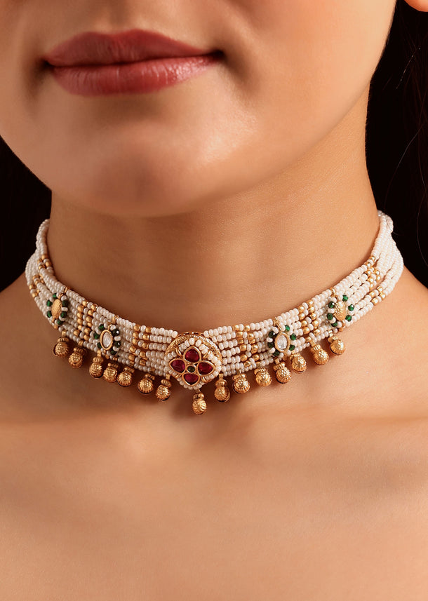 Gold And White Mix Metal Kundan Choker Set