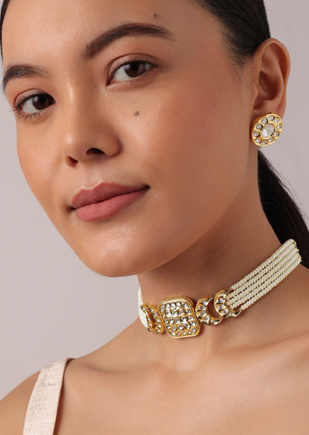 Gold Finish Choker Set With Studded And Meenakari Work