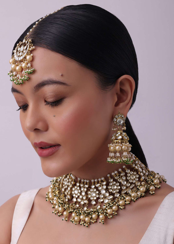 Gold Finish Heavy Bridal Choker And Maang Tikka Set