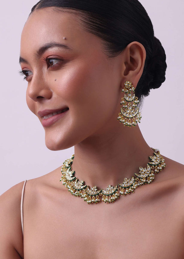 Gold Finish Kundan Choker And Chandbali Set