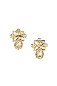 Gold Finish Short Moissanite Kundan Necklace Set