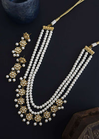 Gold Plated Freshwater Pearls And Kundan Necklace Set