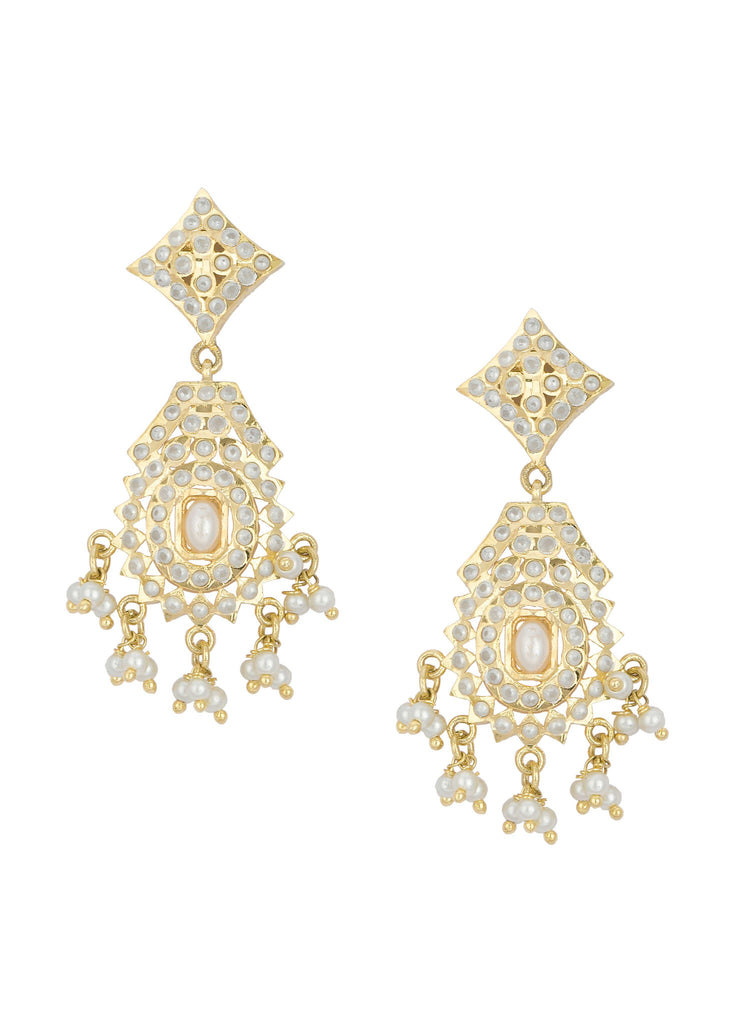 Gold Tone Kundan Choker Set With Geometric Pendant