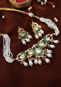 Green And Gold Choker Necklace And Earrings Set Highlighted With Kundan And Shell Pearls By Paisley Pop