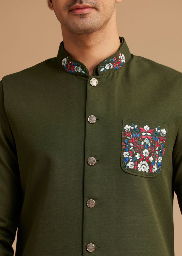 Green Cotton Kurta Set With Embroidered Pocket And Collar