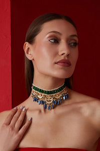 Green And Blue Kundan Choker In Gold Plated Silver Alloy