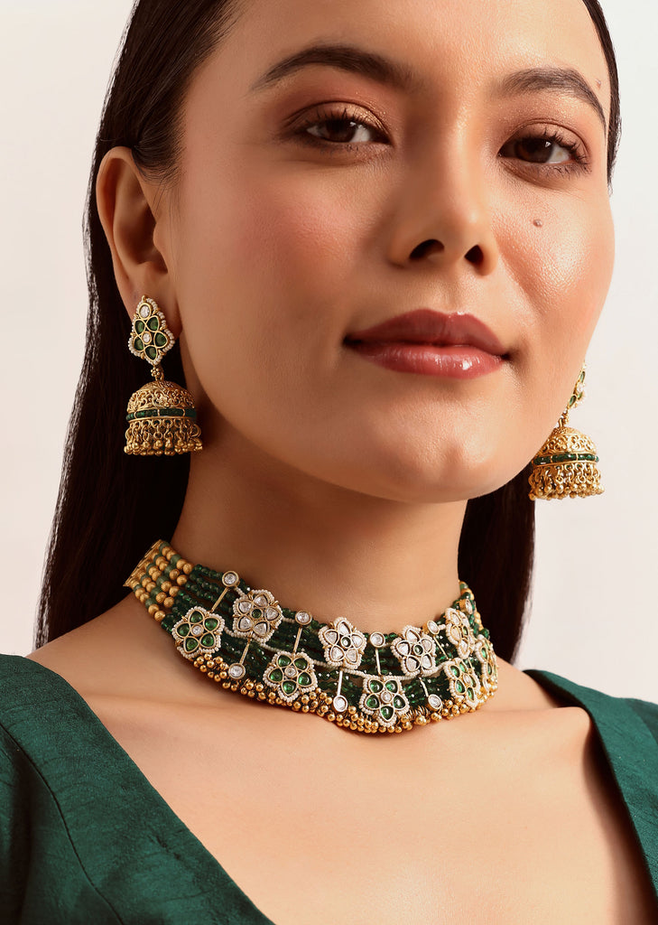 Green And White Temple Jewellery Choker Set In Mix Metal