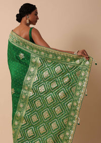 Green Banarasi Dola Silk Saree Set With Unstitched Blouse Fabric