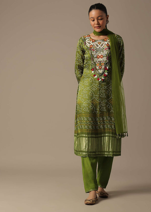 Green Bandhani Print Pant Set With Resham Work